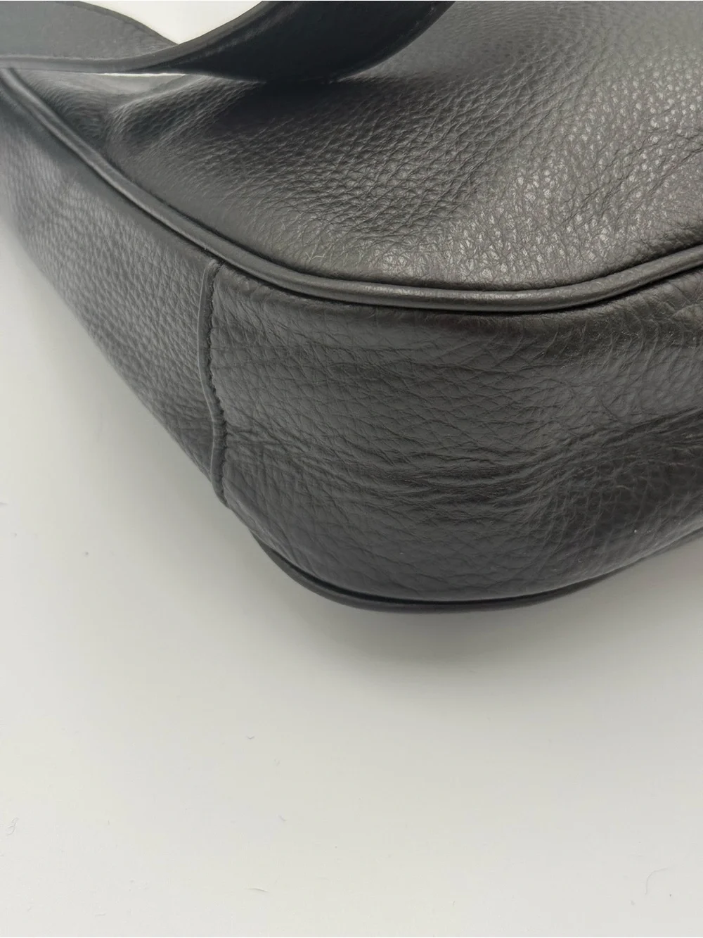 Coach or black shoulder